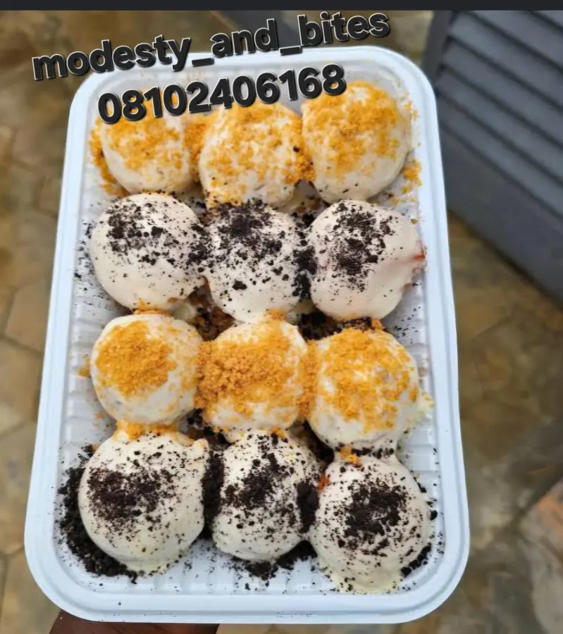 Modesty_and_bites